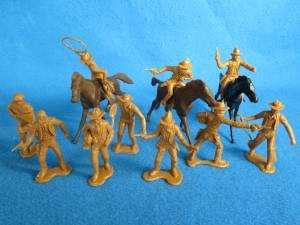 trappers & cowboys in gray 32 figures toy soldiers Marx reissue Miners 
