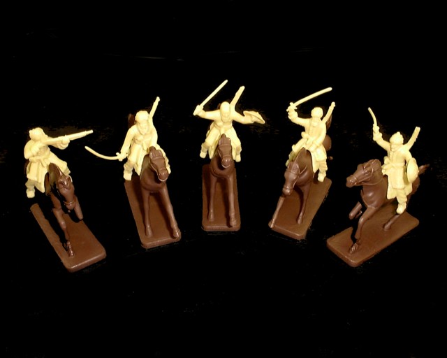 Mounted Afghan Tribesmen 5 figures in 5 poses w/5 horses (cream) (5489B) <FONT COLOR=#CC0000>(54mm) </FONT>