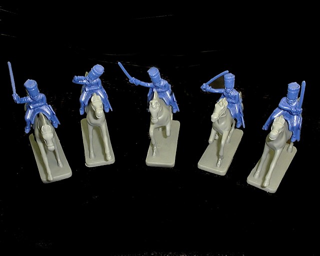 British ''Charge of the Light Brigade'' Hussar Cavalry  5 figures  in 5 poses (blue) (5517) <FONT COLOR=#CC0000>(54mm) </FONT>
