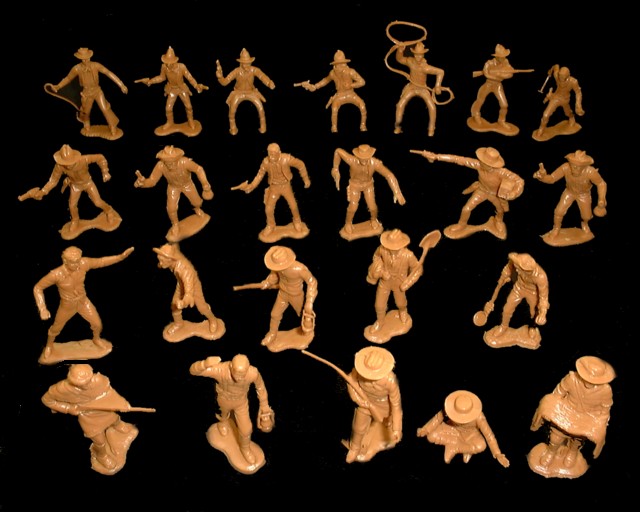 Cowboys, Miners and Trappers 32 figures in 22 poses (brown)  <font color=#CC0000>(54mm) </FONT> 