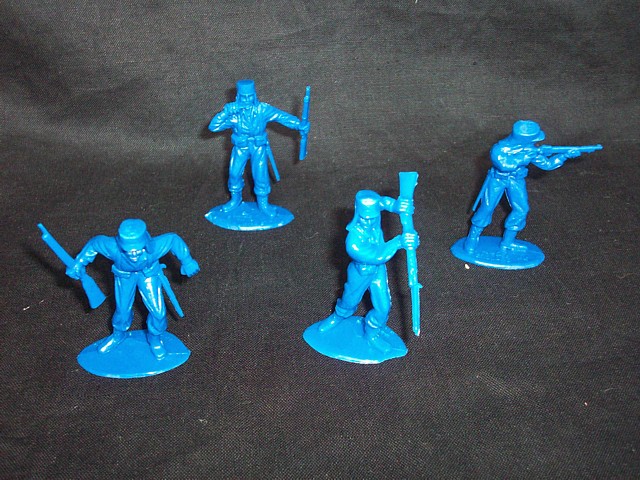 French Foreign Legion  8 figures in 4 poses (light blue) <FONT COLOR=#CC0000>(54mm) </FONT>