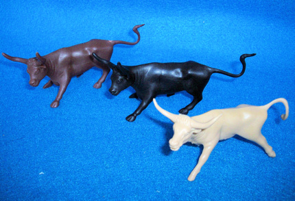 Long Horn Steers 6 in 2 poses (brown,black+tan)   <font color=#CC0000>(54mm) </FONT>