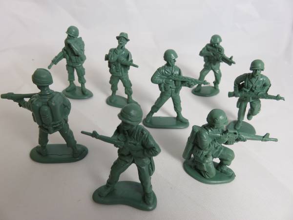 MARS #32004 Vietnam War 18 in 6 Poses 54MM Vietcong Toy Soldiers 