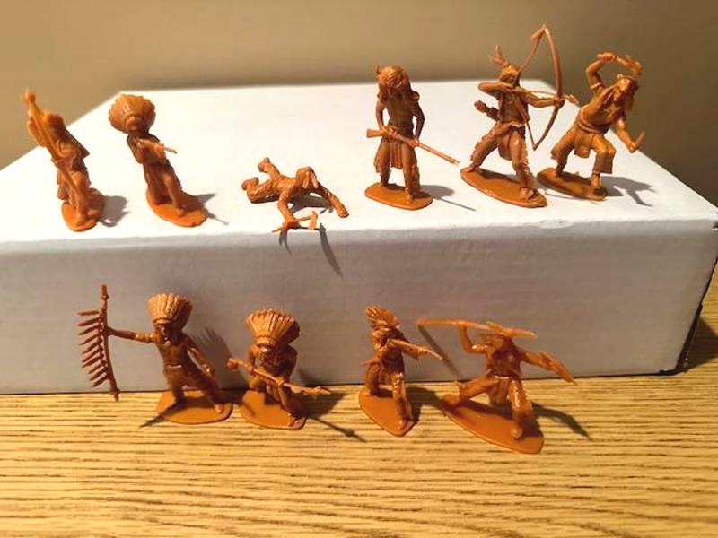 Airfix Western plains Indians, 12 figures in 10 poses  (54mm)