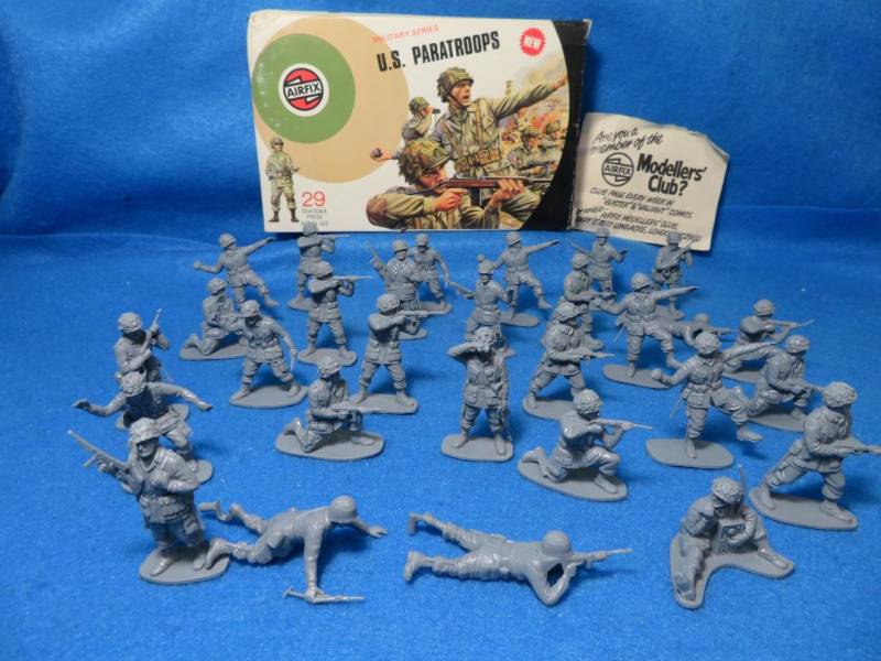 od green plastic toy soldiers CTS Marx 1:32 scale WWII American GI's set #2 