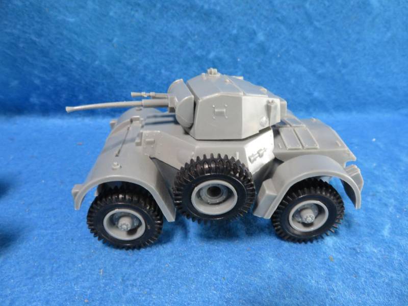 British Dalmier Armoured Car (gray)  <font color=#CC0000>(54mm) </FONT>