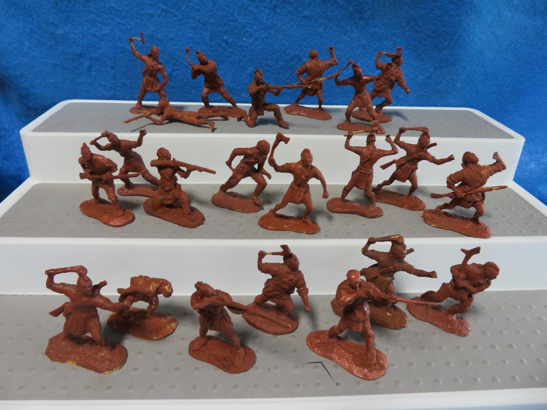 Barzso American Indians flat coated brown, 22 figures, 17 poses, resin