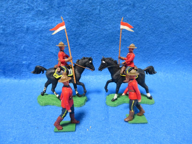 Britains 1960's Eyes Right Canadian Mounties, foot + mounted, 1/32