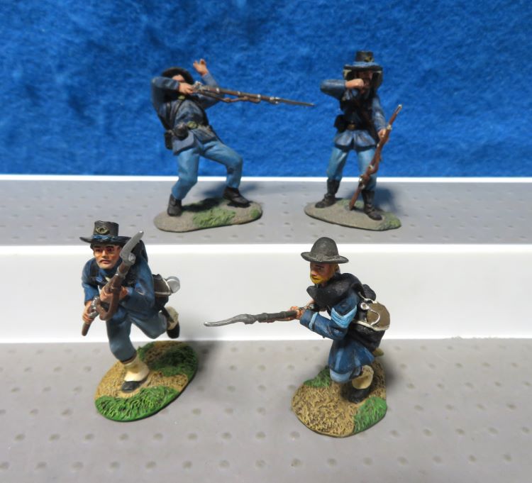 Conte set of 4 Union infantry from 2001, metal, 1/32