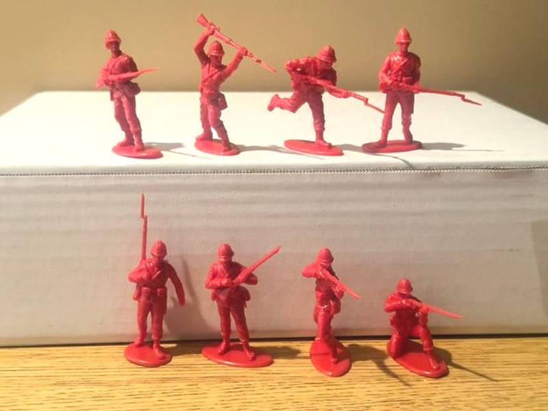 Call To Arms, British 24th Foot 8 figures in all 8 poses Red
