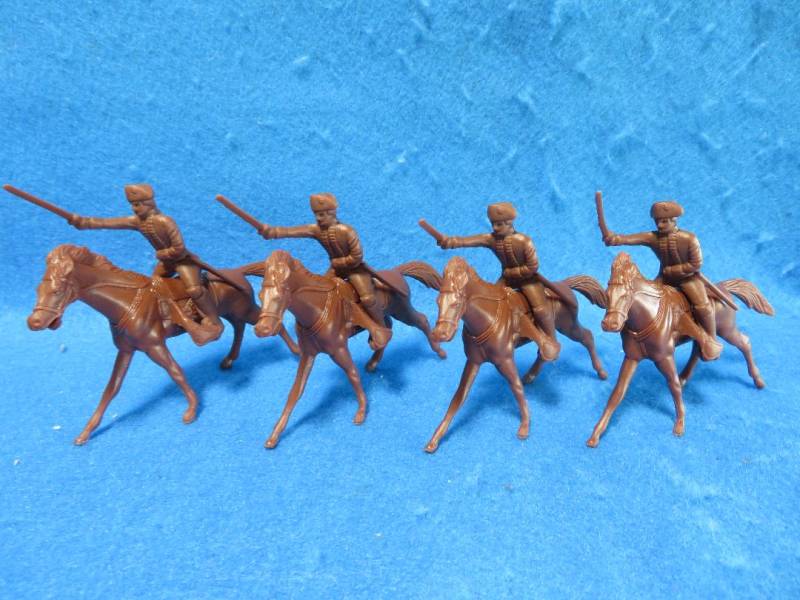 CTS182B CTS Rev War Mounted Hessians (Brown) w/ Horses (54MM) 8 pieces