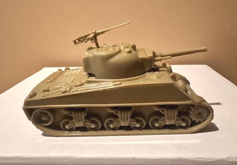 CTS Sherman Tank in Tan