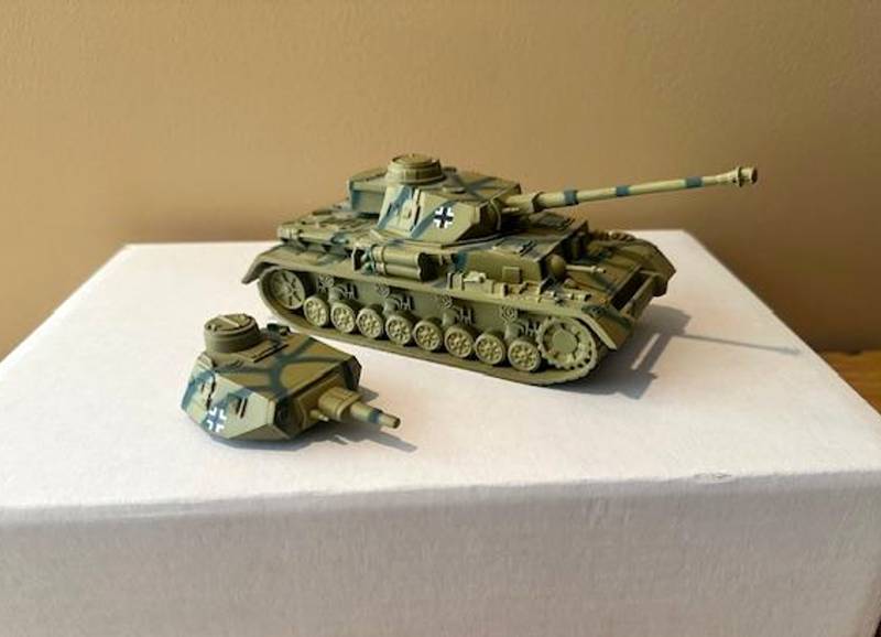 German Panzer IV long barrel (panzer yellow and green) <FONT COLOR=#CC0000>(54mm) </FONT>	