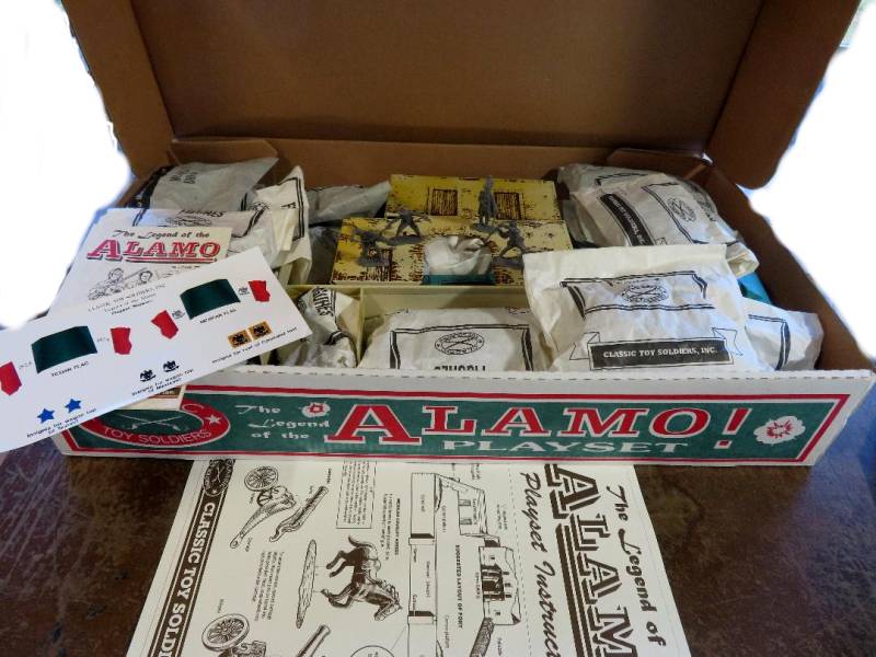 CTS Giant metal Legend of the Alamo playset DISCONTINUED, 300 Pieces               - 275 plus pieces from 1998