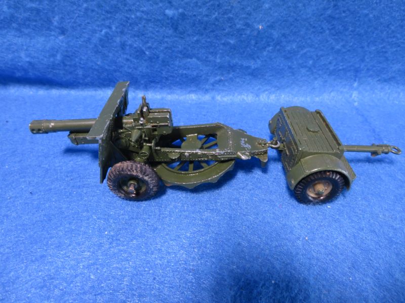   Crescent 25 pound gun with rotating base and LIMBER, 1/32, metal