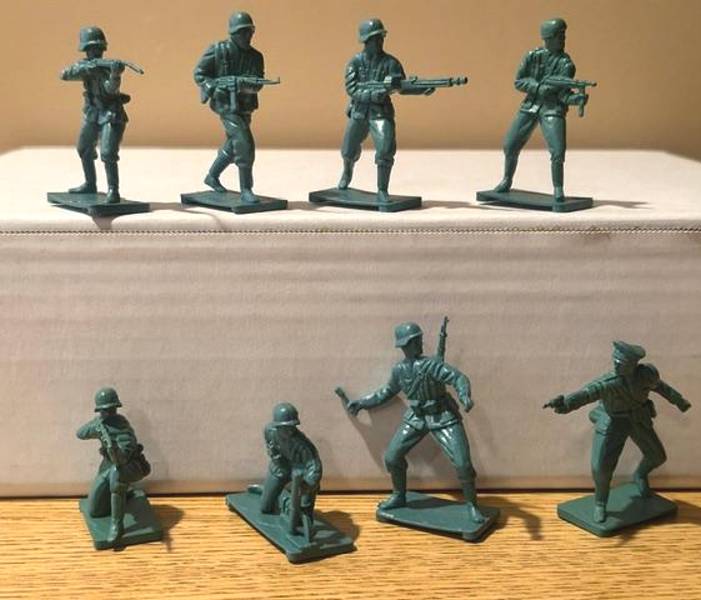 Dulcop: WWII Germans 10 Figures in All 8 poses in a grayish-green