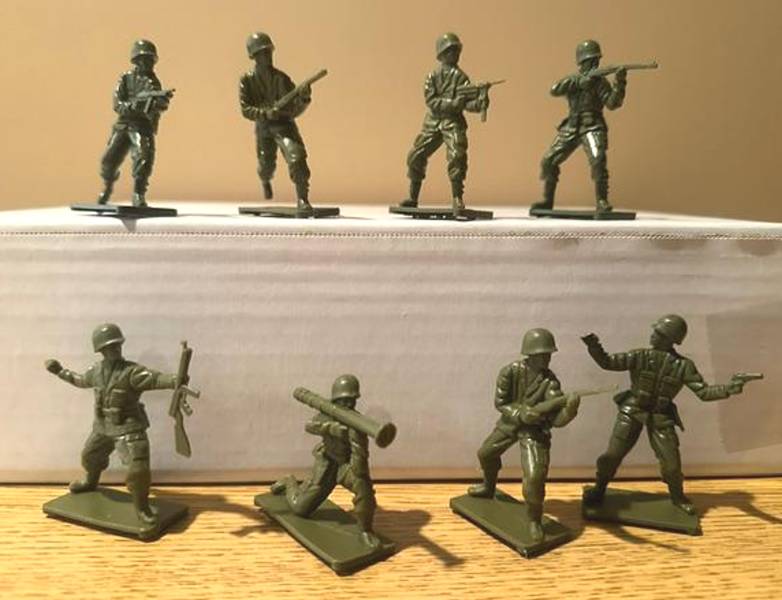 Dulcop: WWII US Infantry 9 figures in all 8 poses olive green