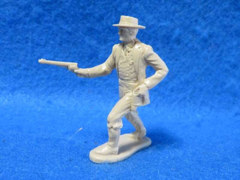 Wyatt Earp Character Figure in Tan 54MM