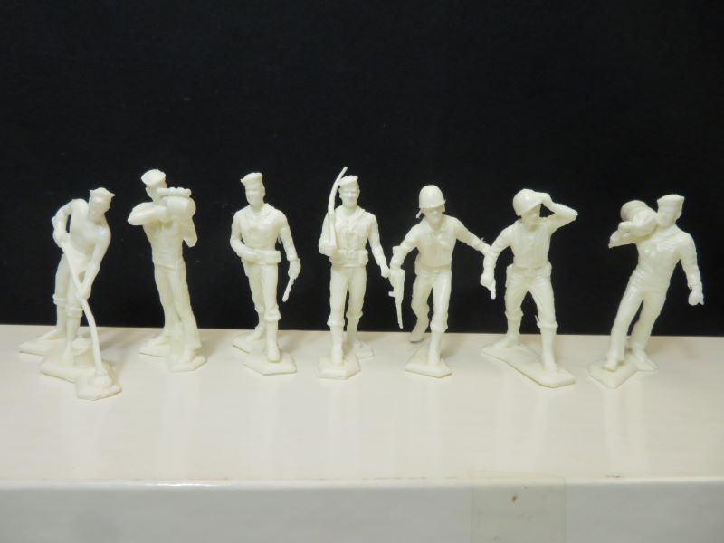 Marx Sailors in white 7 different, 54mm