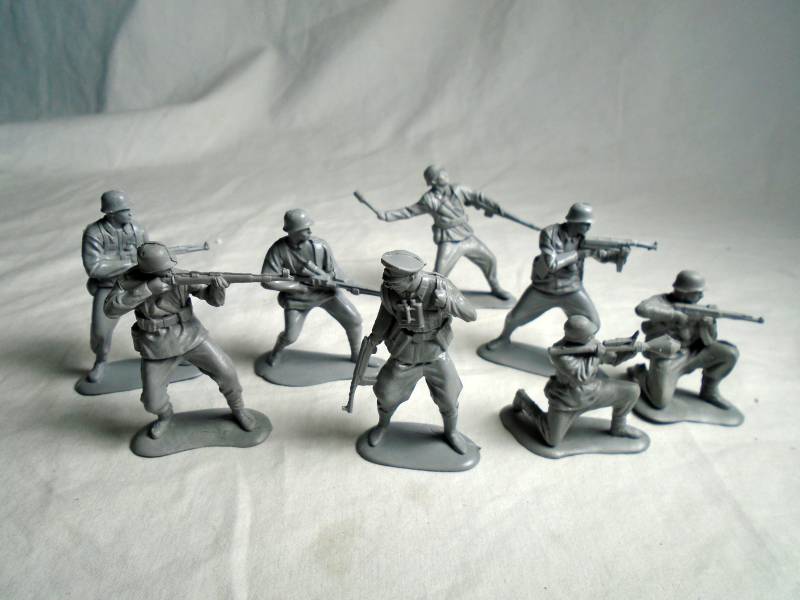 15 in 8 Poses MARS #32018 WWII German Panzergrenadier Toy Soldiers 54MM 