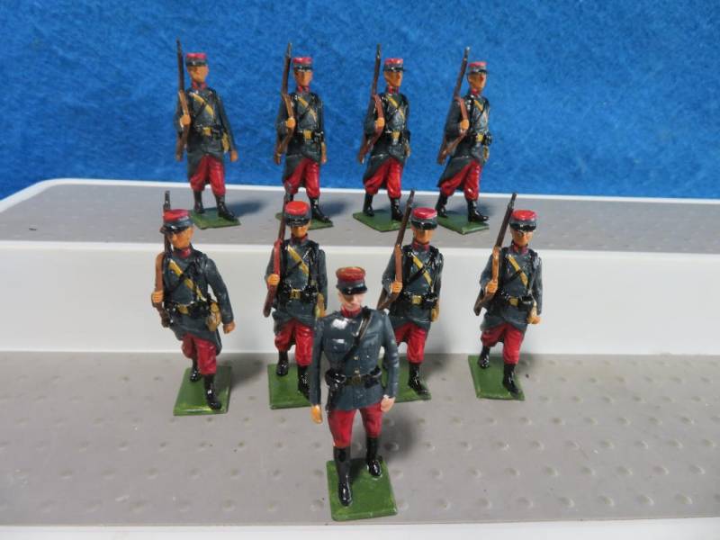 French Foreign Legion metal marching figures X 9, 1/32