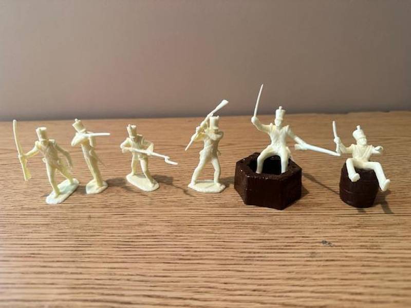 Marx Alamo Shako hat Mexican soldiers in CREAM color 20 figures in all 6 poses