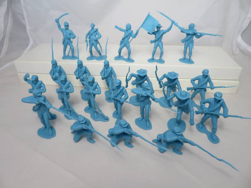 Confederate Infantry 1st issue 22 figures in 10 poses (light blue) (54mm)