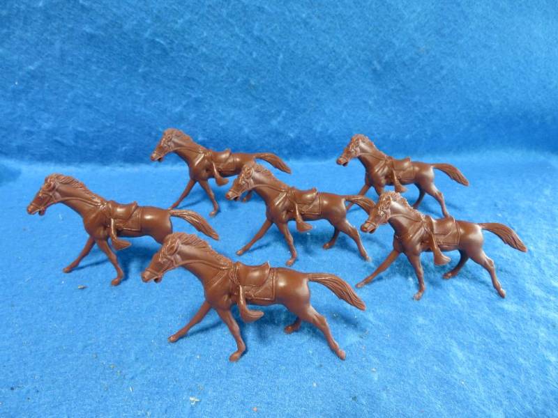 Marx cavalry horses X 6 in brown, civil war, western, 54mm, plastic