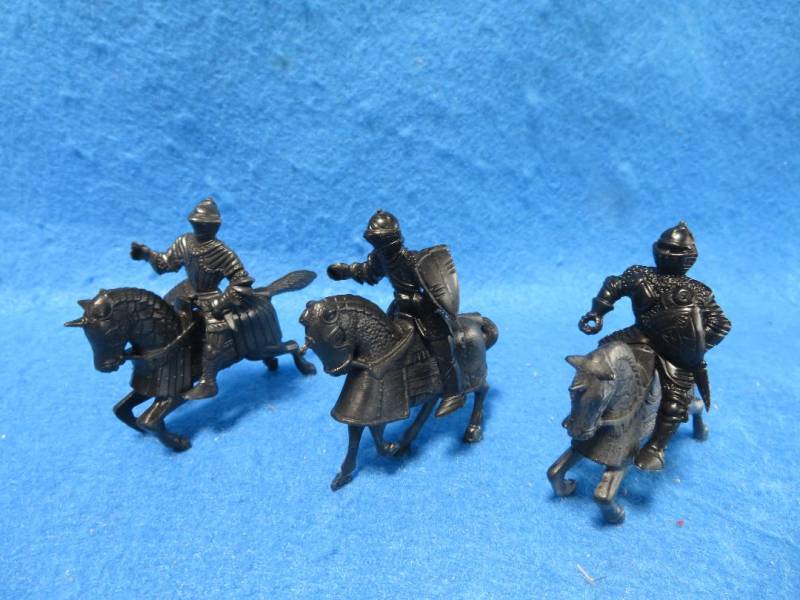 Marx medieval knight horses with Lido knights in all 3 poses, plastic