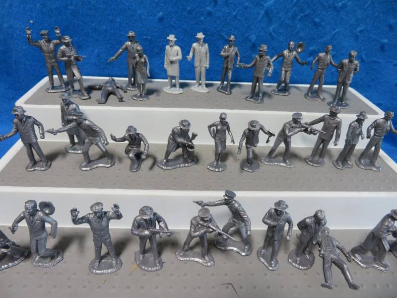MXR154B Untouchables & Character Figures (Silver w/ Grey Characters) 54MM 34 in 18 poses