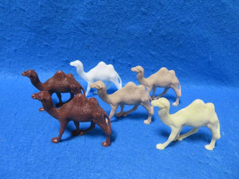 Marx remade 6 Captain  Gallant playset camels, 54mm, plastic