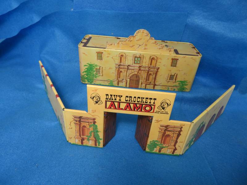 MXR724B Alamo Chapel, Gate, and two Walls (54MM) Tin Litho