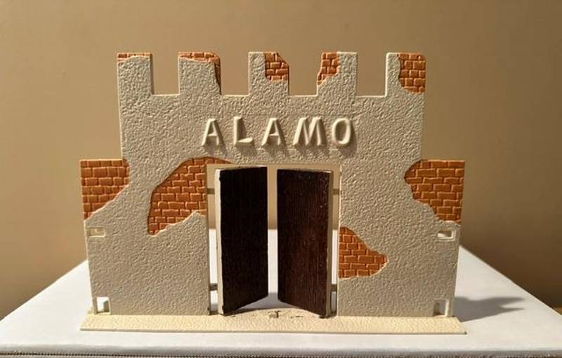Marx re-issue plastic Alamo Gate