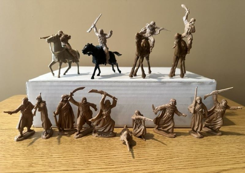 REM103B Reamsa Arab Warriors (60MM) 15 figures in 14 different w/ 2 Marx 60MM Knight Horses and 2 Reamsa Camels Horses