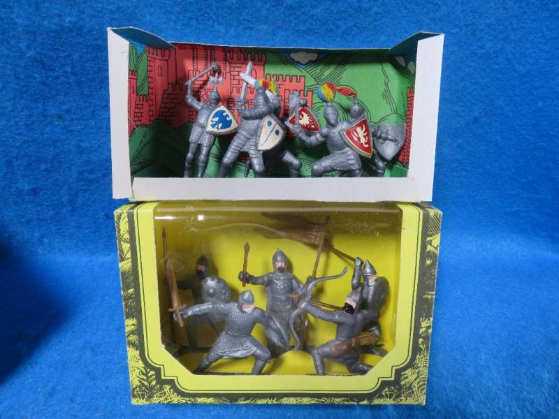 Made in Russia 1970's mint 2 boxes knights, 1/32, plastic