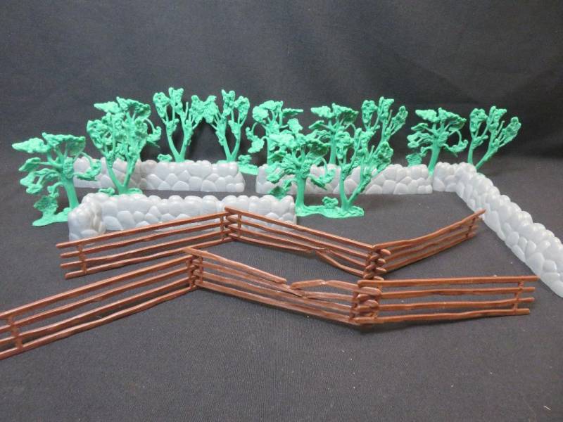 stone walls, trees + fence for all eras, 54mm, plastic