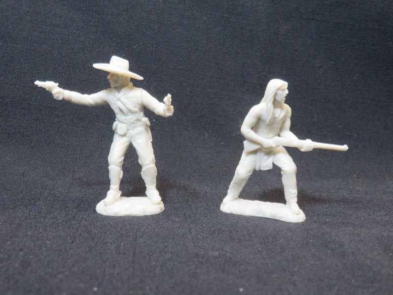 General Custer and Crazy Horse by TSSD, 1/32, light gray