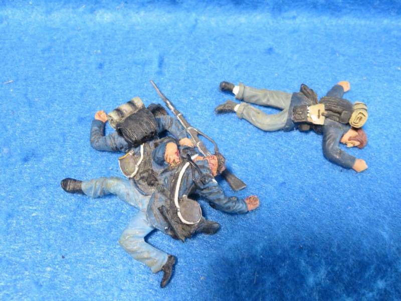 UNK832A Union Casualties #1 (54MM) Painted Metal 2 figures