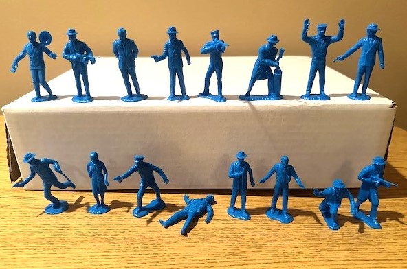 Marx Untouchables 25 figures in 16 poses blue