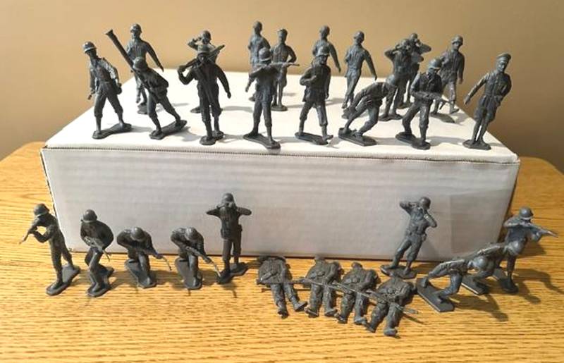 Marx original WWII Dark Grey Germans 36 figures in 11 poses