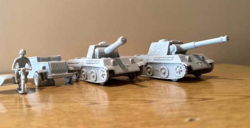 Marx original WWII German armored group, light gray, (54MM)