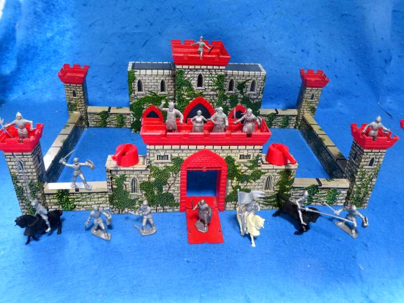 Marx original 1950's Prince Valiant castle fort playset, plastic + tin 