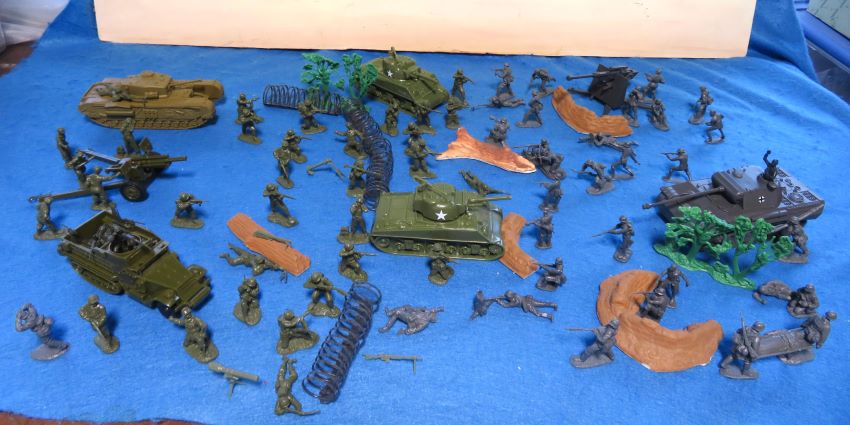 WWII Allied breakthrough! playset over 90 pcs. 54mm, plastic