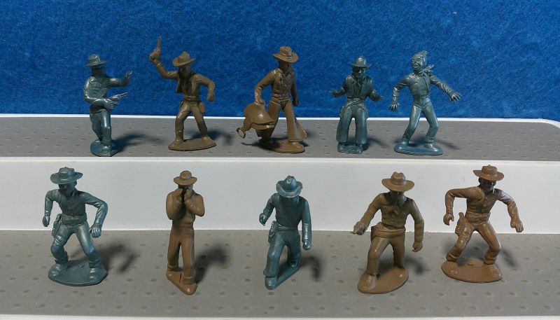 Marx original western playset cowboys in 45mm, 10 in 9 poses